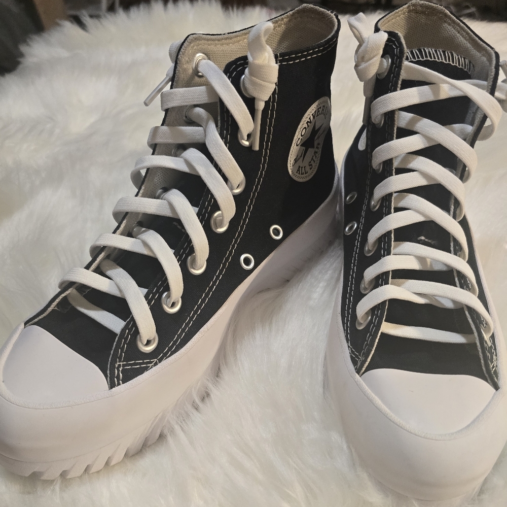 Black and White Converse Chuck Taylor All Star High Top Platform size M/5 & W/7